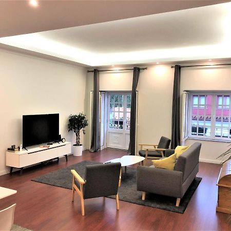 브라가 Charm City Center Apt 140M2 & Free Parking 아파트 외부 사진