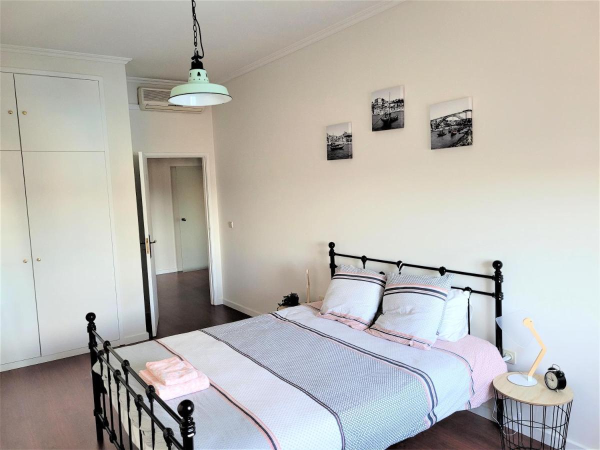 브라가 Charm City Center Apt 140M2 & Free Parking 아파트 외부 사진