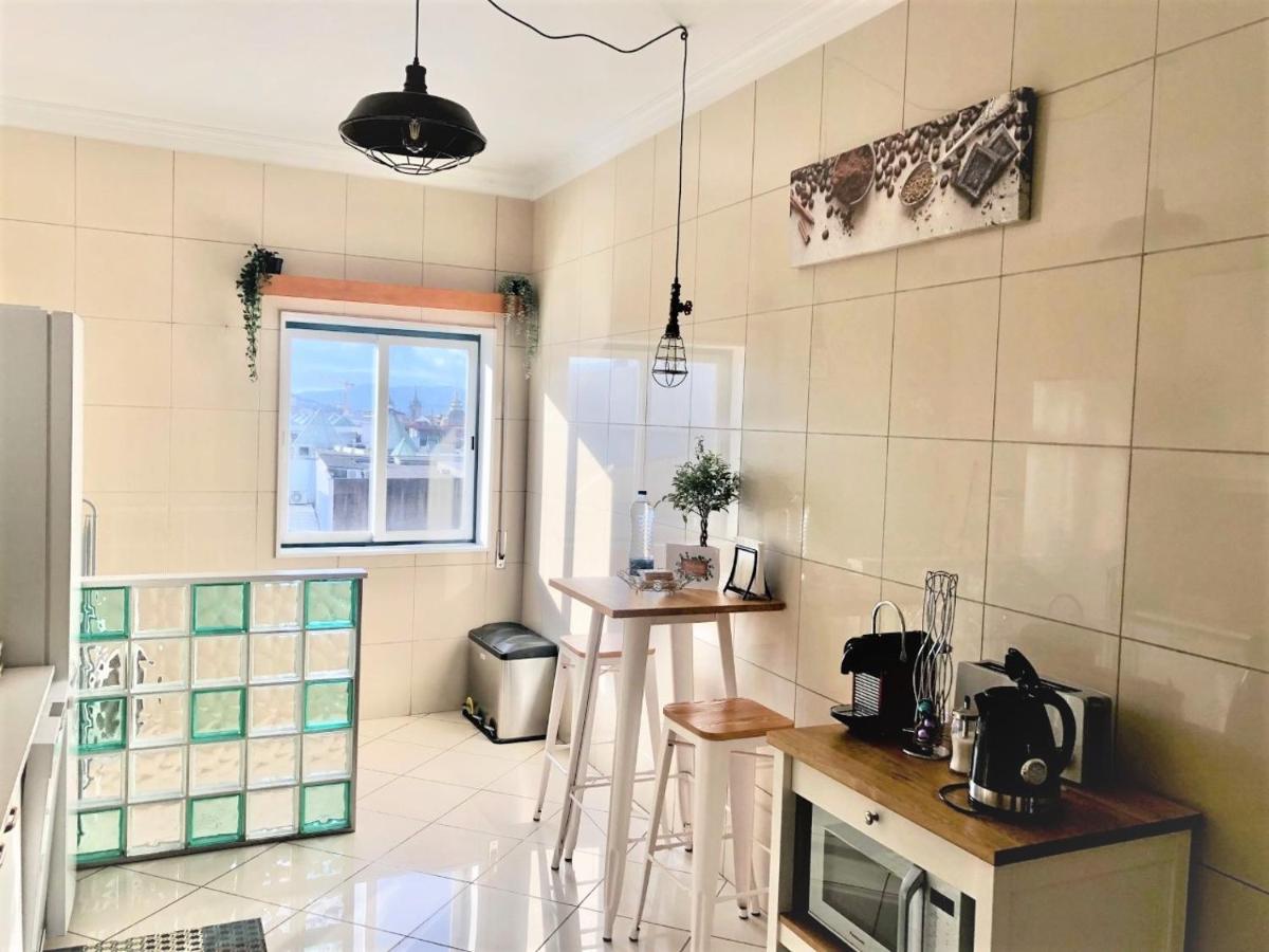 브라가 Charm City Center Apt 140M2 & Free Parking 아파트 외부 사진